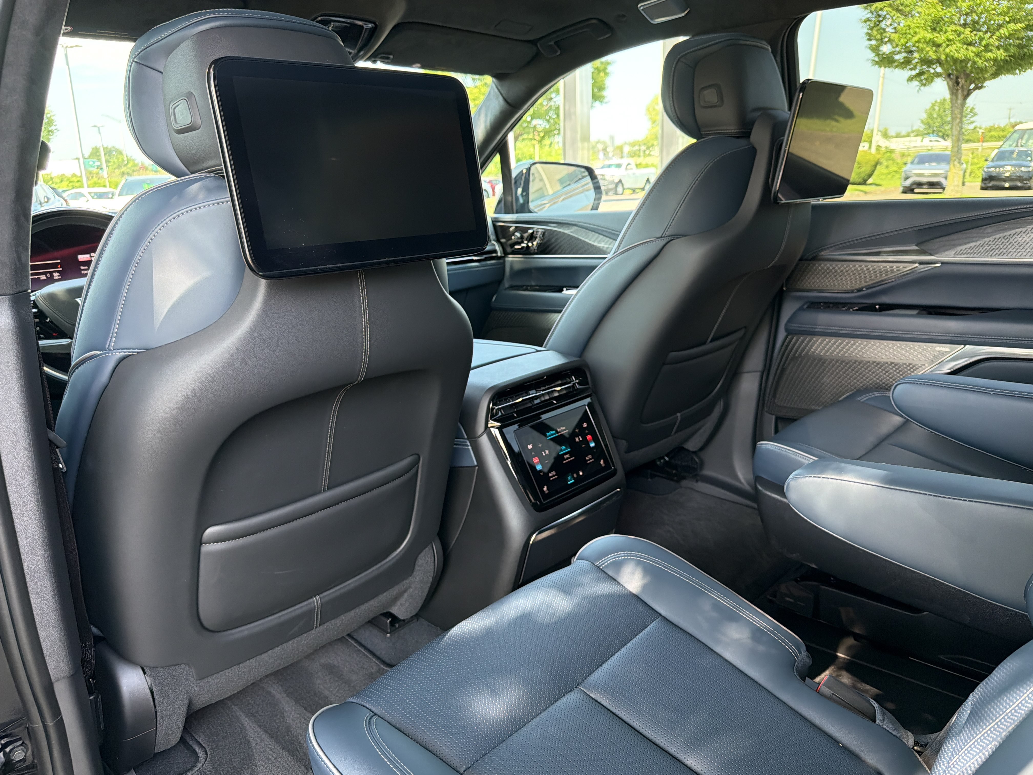 Used 2025 Cadillac Escalade IQ Sport 2 AWD/4WD image 30