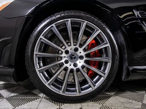 Used 2015 Mercedes-Benz SL 63 AMG w/ Driver Assistance Package image 39