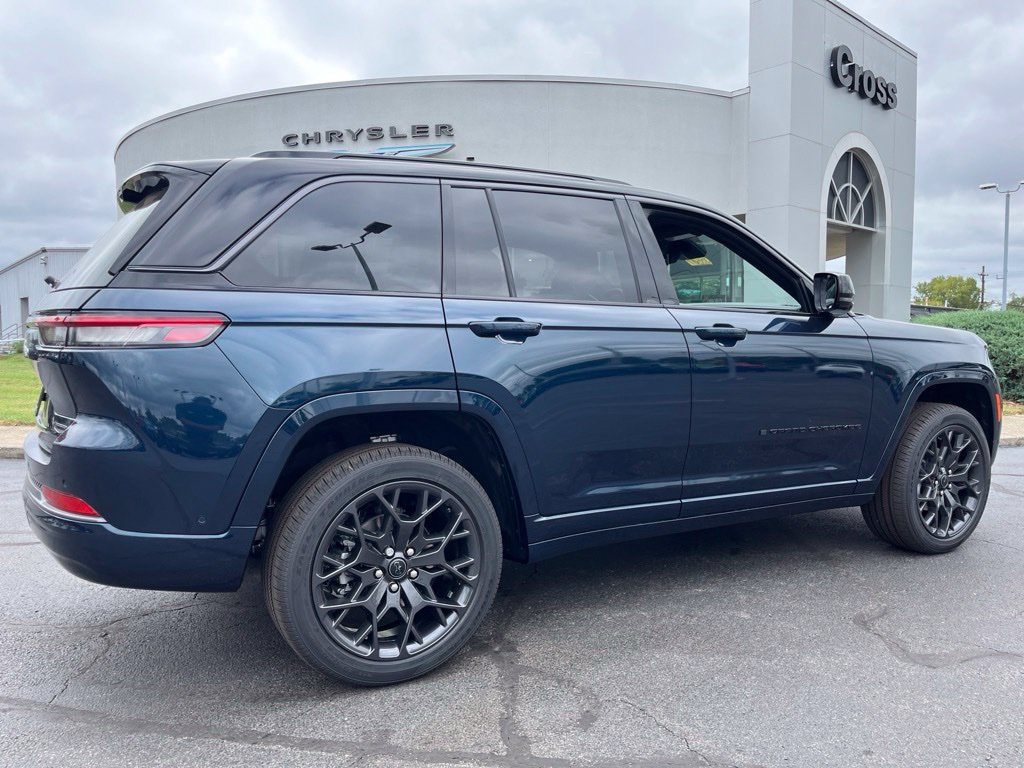 New 2027 Jeep Grand Cherokee Summit AWD/4WD image 41