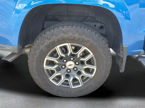 Used 2023 Chevrolet Colorado Z71 w/ Z71 Convenience Package 2 AWD/4WD image 14