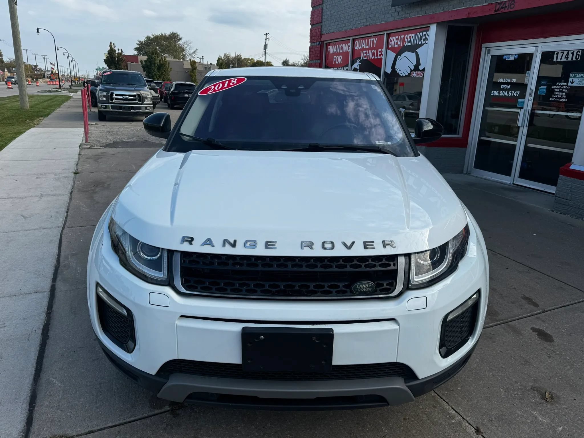 Used 2018 Land Rover Range Rover Evoque SE Premium AWD/4WD image 8