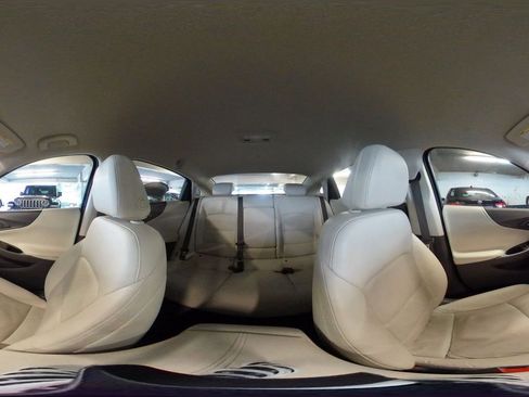 Used 2024 Chevrolet Malibu LT image 43