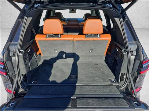 Used 2023 BMW X7 xDrive40i w/ Executive Package image 12