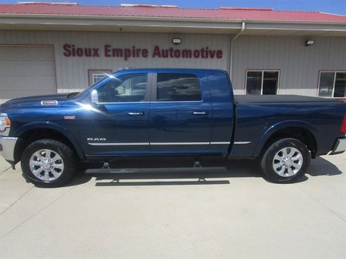 Used 2022 RAM 2500 Limited image 2