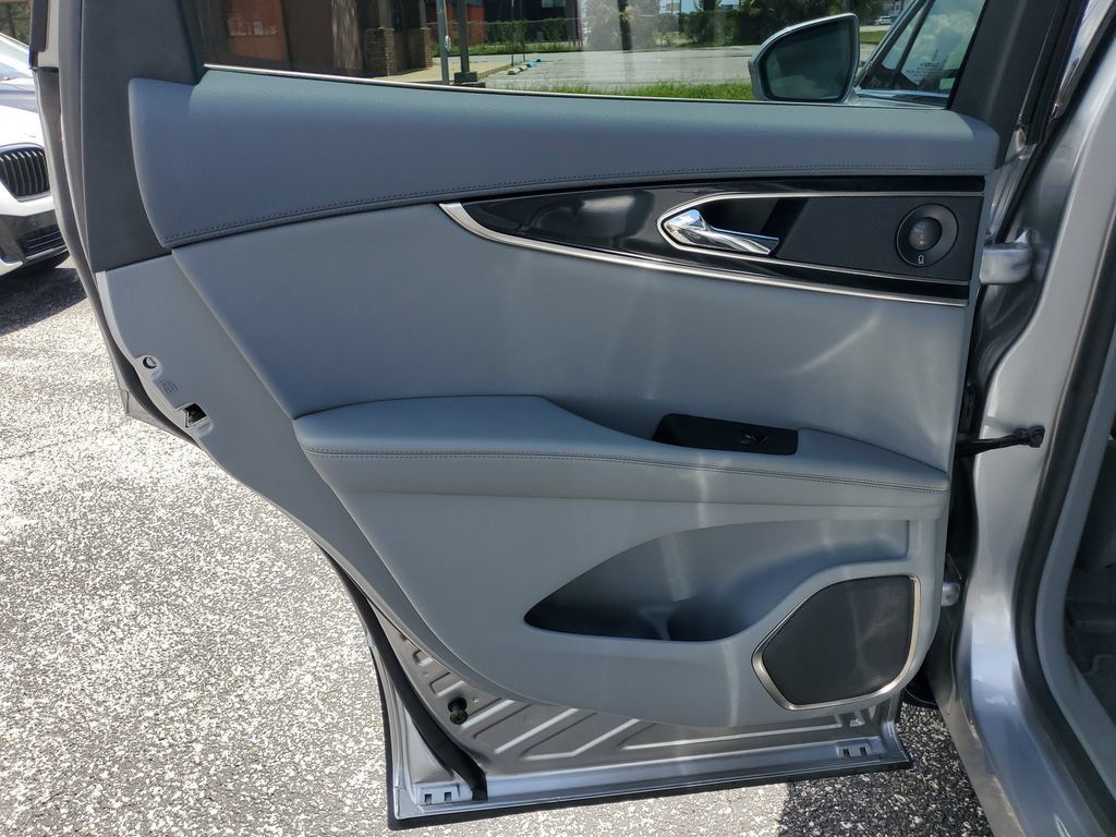 Used 2022 Lincoln Nautilus Reserve FWD image 31
