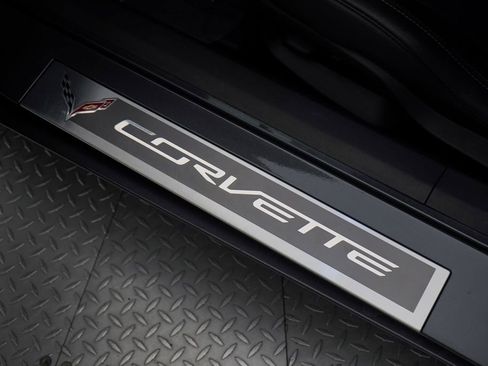 Used 2017 Chevrolet Corvette Stingray Coupe w/ Z51 1LT image 11