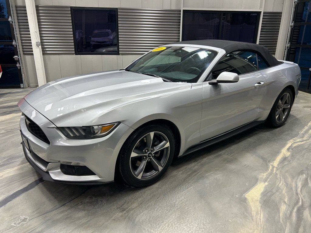 Used 2016 Ford Mustang Convertible w/ Equipment Group 051A RWD image 29