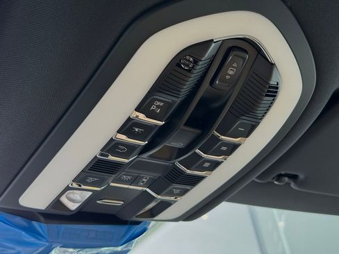 New 2025 Porsche Macan image 49