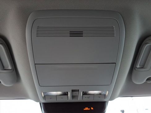 Used 2025 MAZDA CX-50 AWD 2.5 S w/ Accent Package image 22