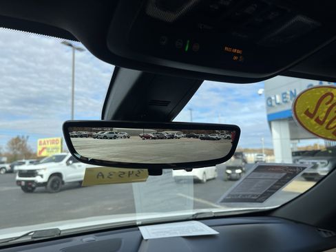 Used 2022 Chevrolet Traverse Premier image 15