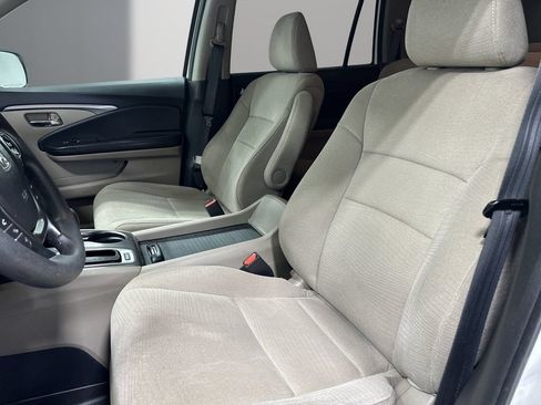 Used 2018 Honda Pilot EX image 14