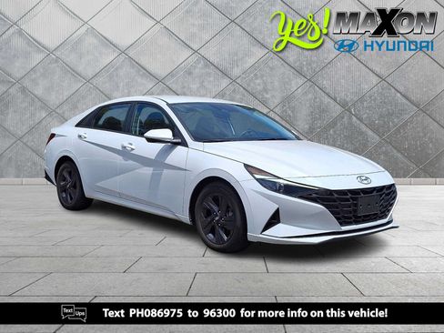 Certified 2023 Hyundai Elantra SEL FWD image 1