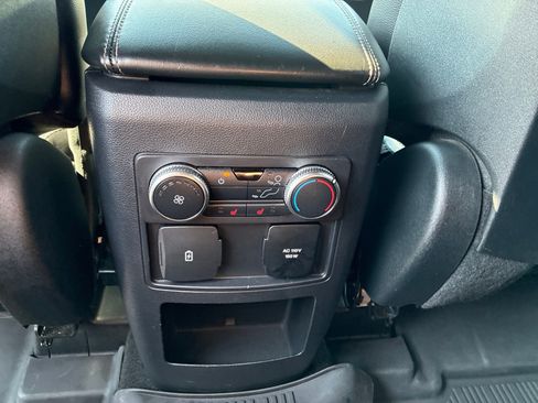 Used 2020 Ford Explorer Limited w/ Class III Trailer Tow Package AWD/4WD image 18