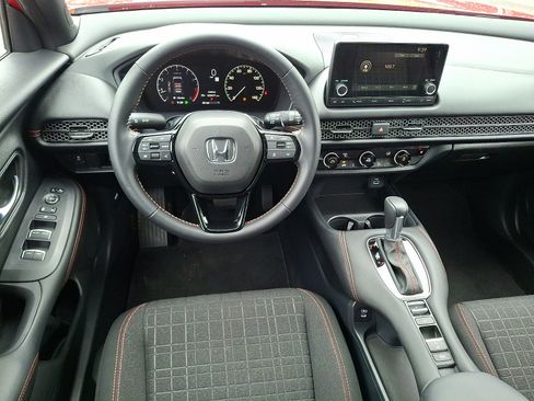 Used 2025 Honda HR-V Sport image 11