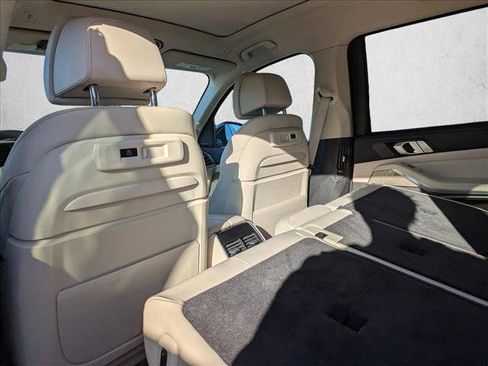 Used 2019 BMW X7 xDrive40i w/ Premium Package image 17