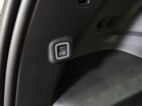 New 2026 Jeep Cherokee Overland image 11