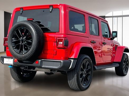 Used 2023 Jeep Wrangler Unlimited Sahara image 2