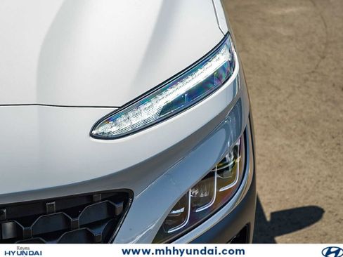 Certified 2023 Hyundai Kona Limited FWD image 8