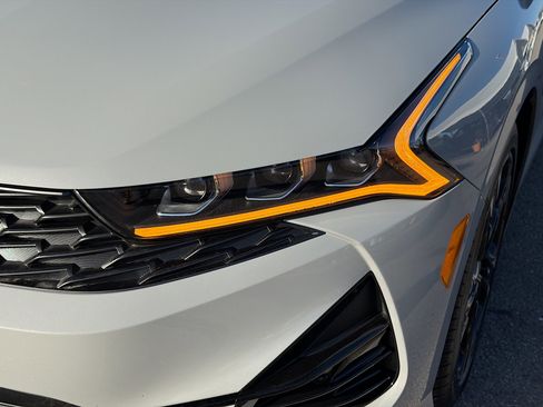 Used 2023 Kia K5 GT-Line w/ GT-Line Premium Package image 9