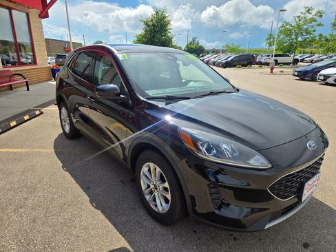 Used 2021 Ford Escape SE w/ Convenience Package AWD/4WD image 3