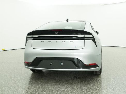 New 2026 Toyota Prius Plug-In Hybrid FWD image 36