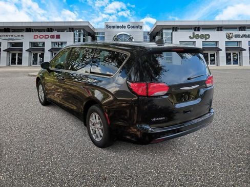 New 2026 Chrysler Voyager LX image 6