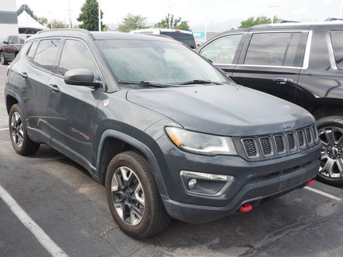 Used 2018 Jeep Compass Trailhawk w/ Navigation Group AWD/4WD image 2