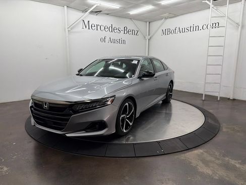 Used 2022 Honda Accord Sport image 3