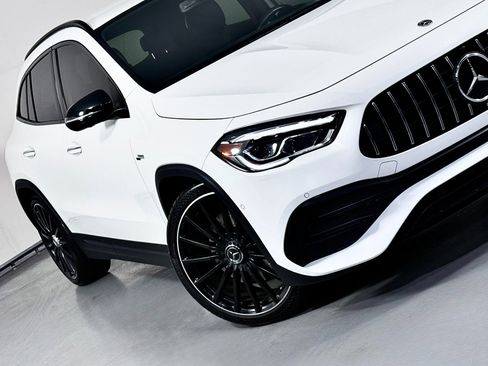 Used 2021 Mercedes-Benz GLA 35 AMG AMG GLA35 image 4
