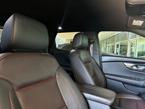 Used 2021 Chevrolet Blazer RS w/ Enhanced Convenience Package image 16