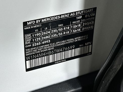 New 2026 Mercedes-Benz GLB 250 4MATIC image 33