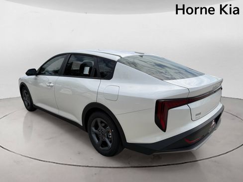 New 2026 Kia K4 FWD image 5