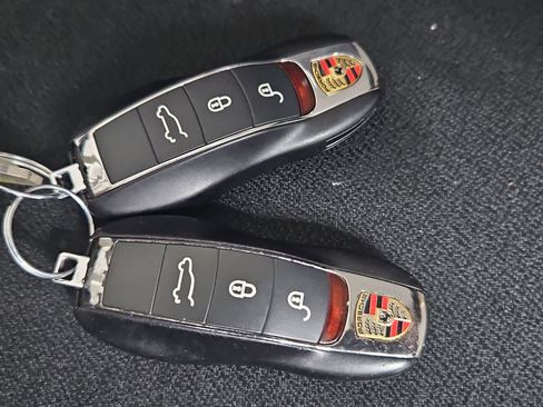 Used 2017 Porsche Macan S image 37