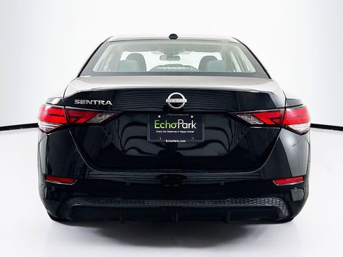 Used 2025 Nissan Sentra SV image 7