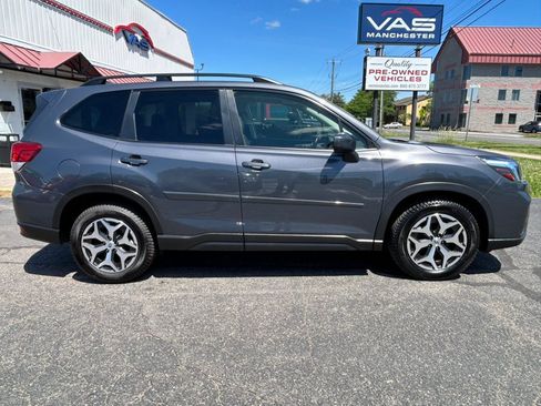 Used 2020 Subaru Forester Premium AWD/4WD image 4