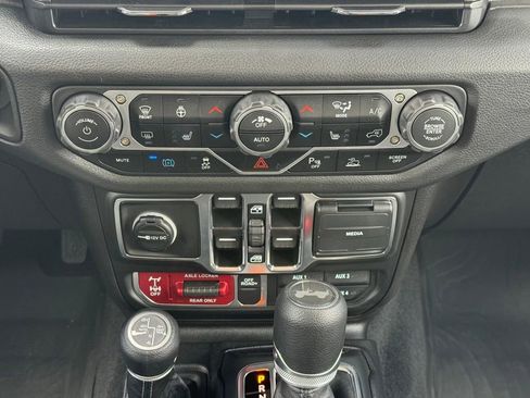 Used 2025 Jeep Wrangler Unlimited Sport S 4xe AWD/4WD image 15