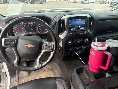 Used 2021 Chevrolet Silverado 2500 LT w/ Convenience Package AWD/4WD image 6