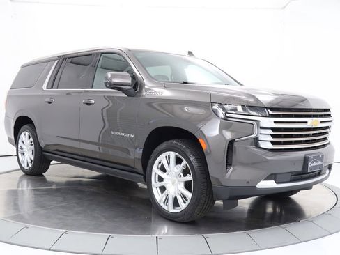 Used 2021 Chevrolet Suburban High Country AWD/4WD image 7