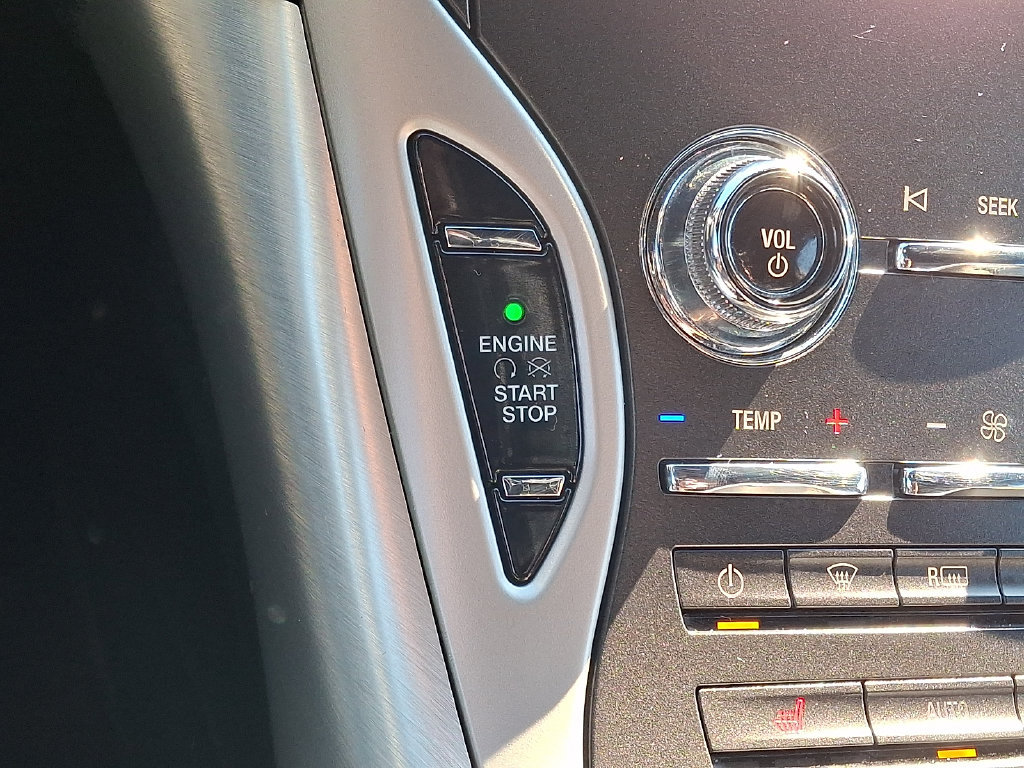 Used 2020 Lincoln Nautilus Premier AWD/4WD image 22
