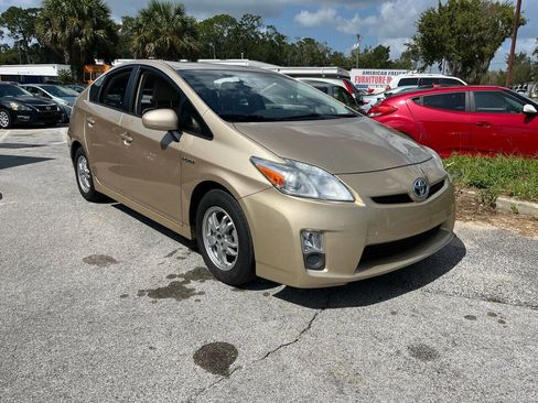 Used 2010 Toyota Prius Two image 2