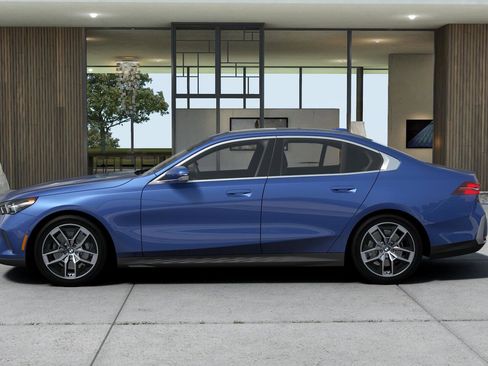 New 2026 BMW 530i 530i Sedan w/ Premium Package image 4