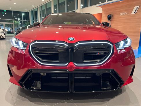 New 2026 BMW M5 Touring image 6