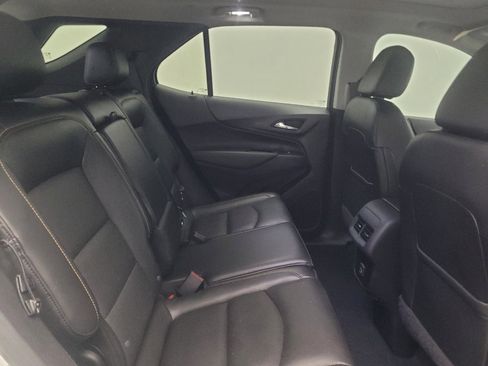 Used 2021 Chevrolet Equinox LT FWD image 19