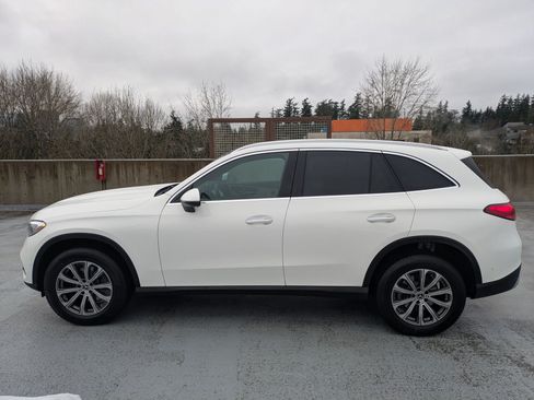 Used 2026 Mercedes-Benz GLC 300 4MATIC image 9