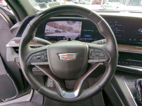 Used 2023 Cadillac Escalade Premium Luxury Platinum image 18