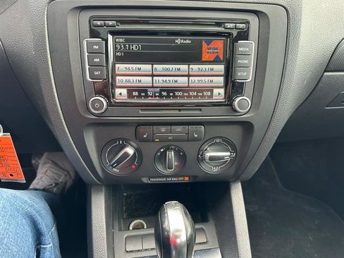 Used 2012 Volkswagen Jetta SE image 15