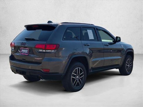 Used 2017 Jeep Grand Cherokee Trailhawk AWD/4WD image 5