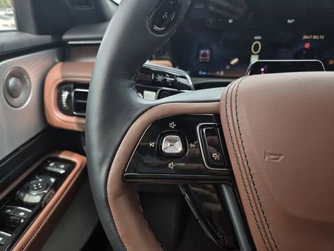 New 2026 Lincoln Aviator Reserve w/ Luxury Package RWD image 23