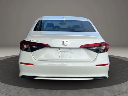 Used 2024 Honda Civic EX image 7