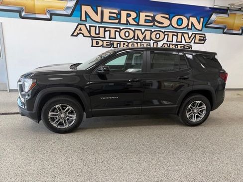 Used 2026 GMC Terrain Elevation AWD/4WD image 2